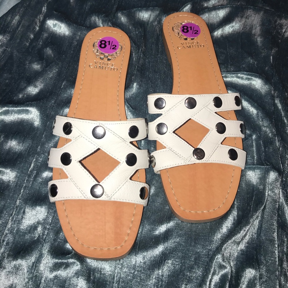 VINCE CAMUTO• Leather Sandals / size (8 1/2) NWT!!